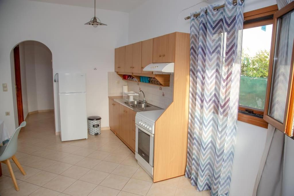 Appartamento Εξοχη Και Θαλασσα Makrýgialos Esterno foto